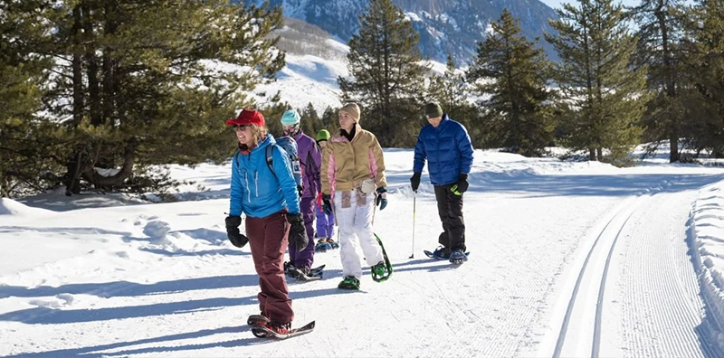 SnowShoeing2