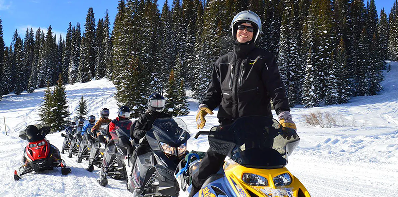 Snowmobiling2